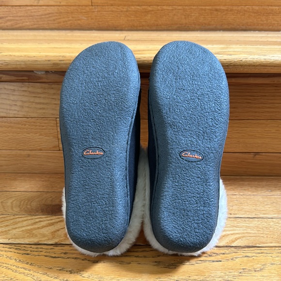 NEW CLARKS Classic Women’s Slippers Charcoal Gray Size 8M - Picture 5 of 7